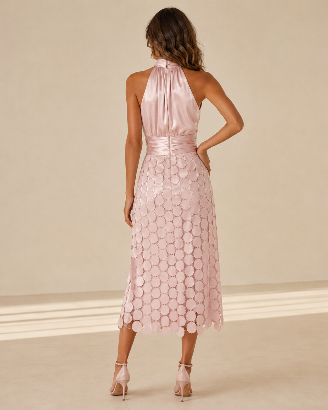 Lavinia™ | Abito midi con cintura e applicazioni