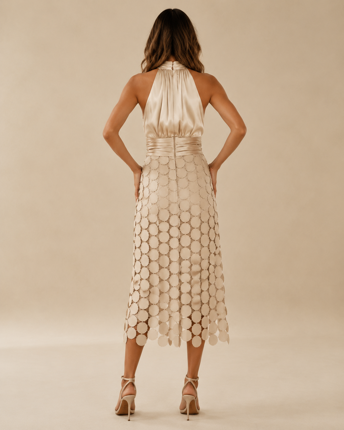 Lavinia™ | Abito midi con cintura e applicazioni