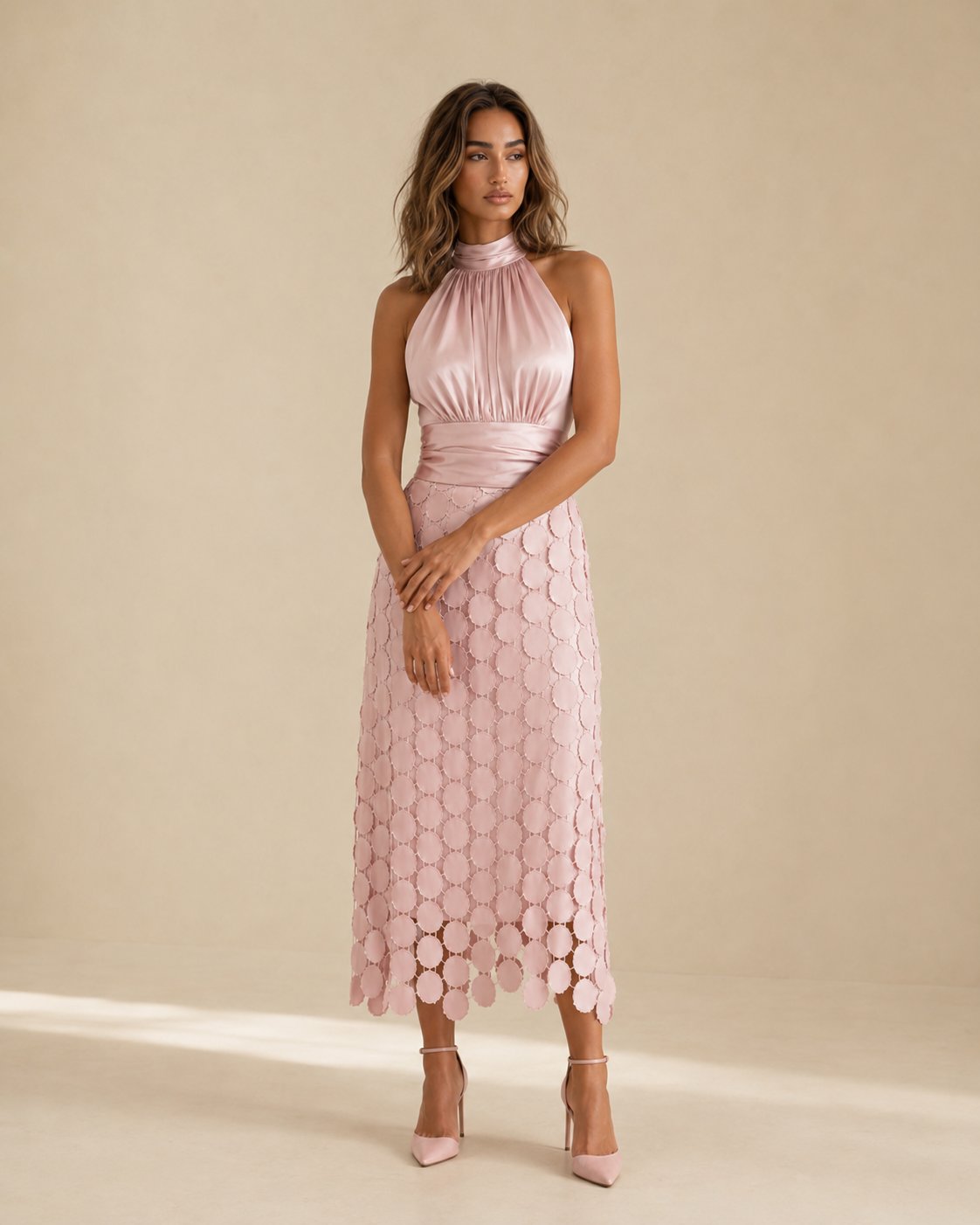 Lavinia™ | Abito midi con cintura e applicazioni