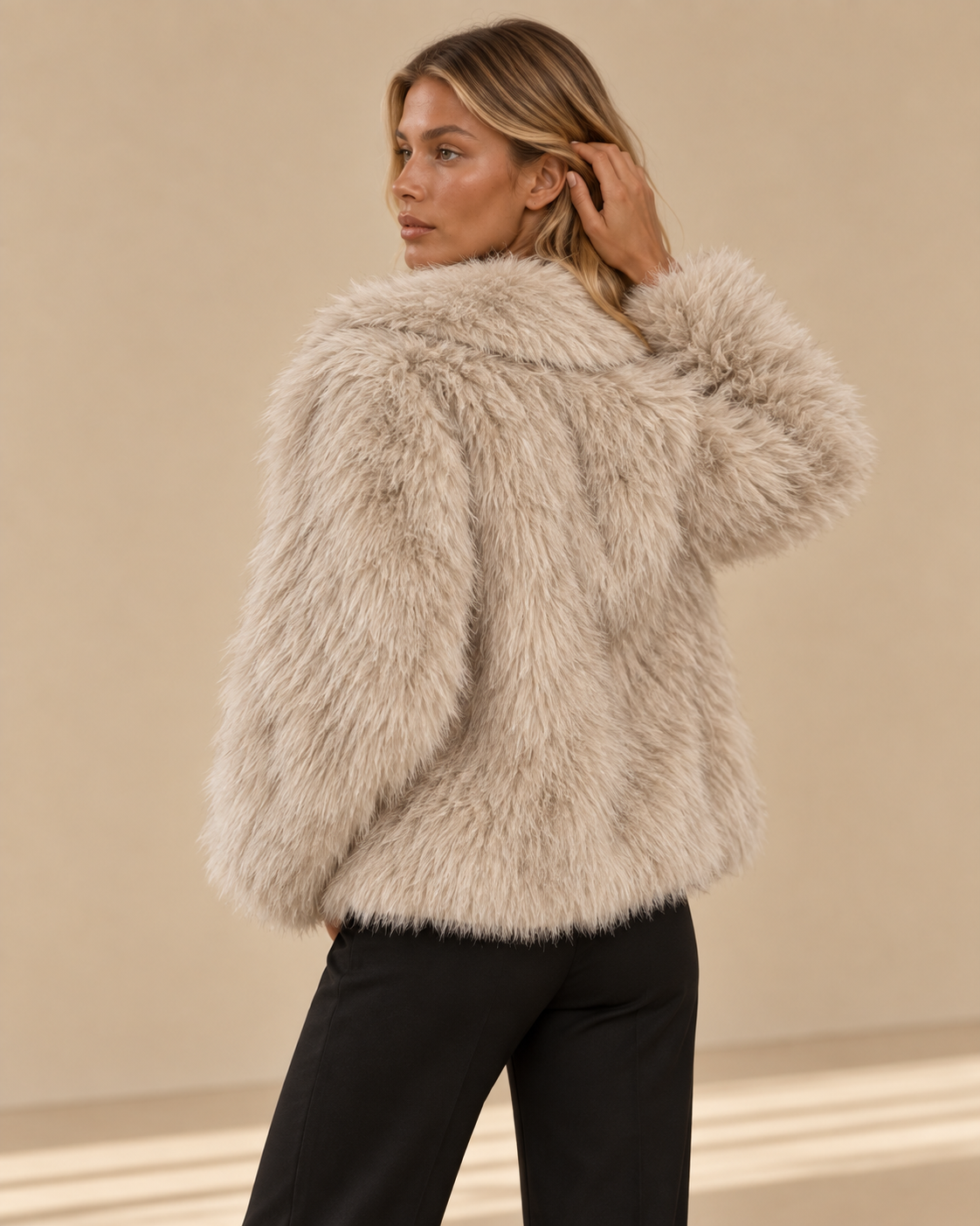 Ilaria™ | Giacca effetto pelliccia con revers